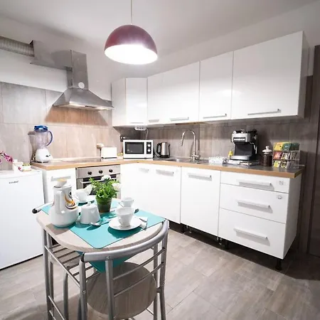 Trastevere-monteverde Iper-accessoriata Apartment *